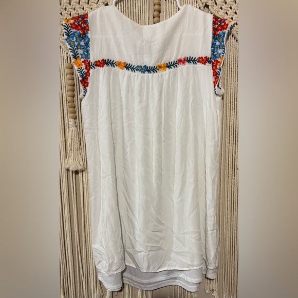 Savanna Jane Women’s Embroidered top S White Boho Peasant Floral Cottagecore - Picture 3 of 9